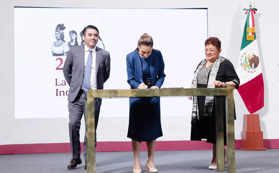 La Jefa del Ejecutivo Federal informó que, a partir de ayer, a las 11:00 horas, la Secretaría de Bienestar inició la entrega de apoyos de limpieza de 8 mil pesos a las viviendas que fueron censadas por los Servidores de la Nación en los municipios Nezahualcóyotl y Los Reyes La Paz.