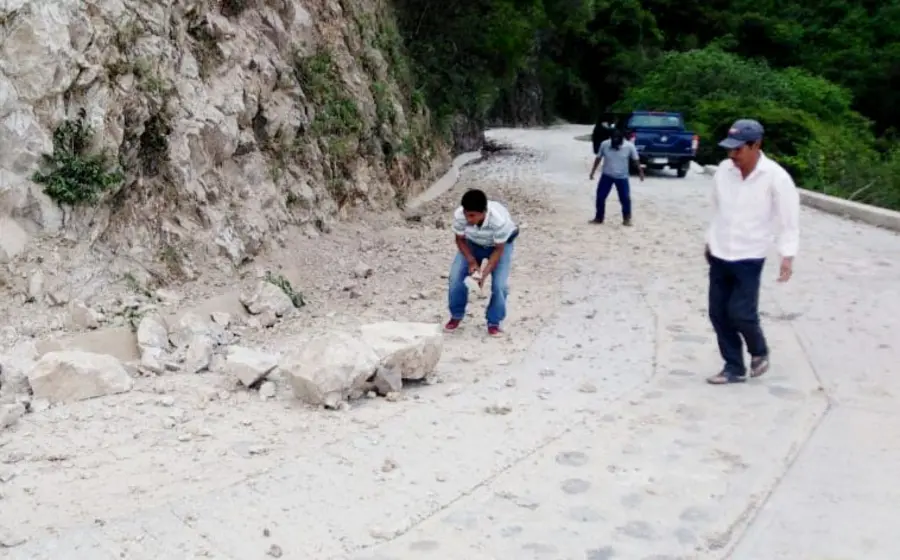 Las lluvias de esta semana, han dejado nuevos derrumbes en San Miguel Tenango.