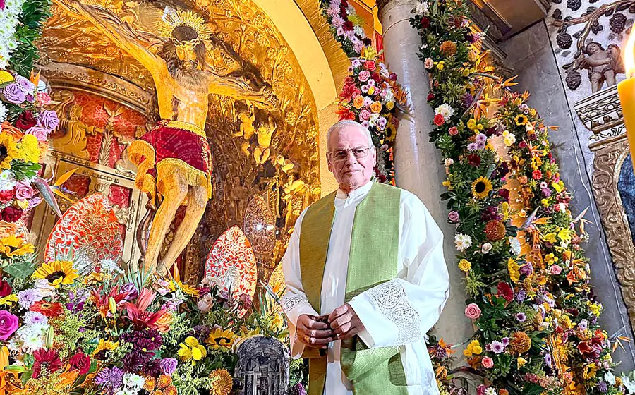 Vázquez Villalobos agradeció ayer a los católicos que acudieron al templo parroquial de Tlacolula de Matamoros.