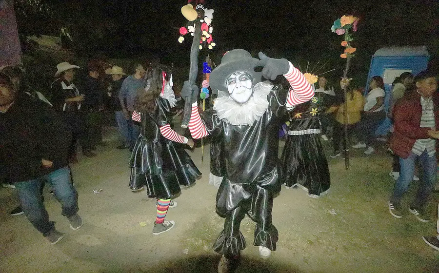 Fiestas donde los vivos conviven con los muertos.
