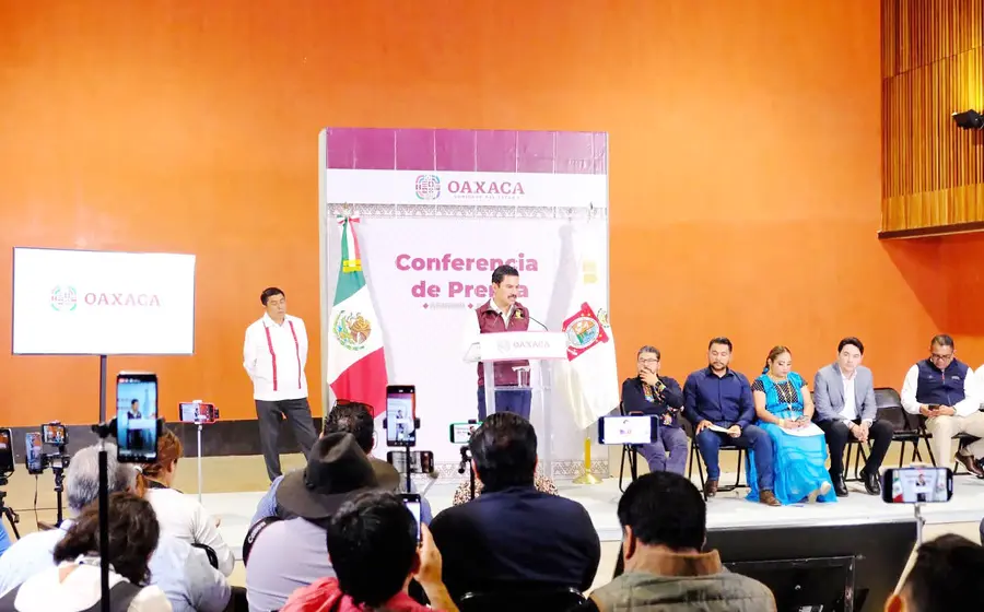 La capital oaxaqueña avanza con 130 millones de pesos en rehabilitación vial y 89 millones para concluir proyectos emblemáticos. ## Foto: Cortesía