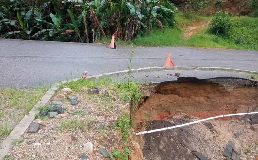 La Carretera 131 fue la más afectada tras las precipitaciones. Foto: Redes Sociales