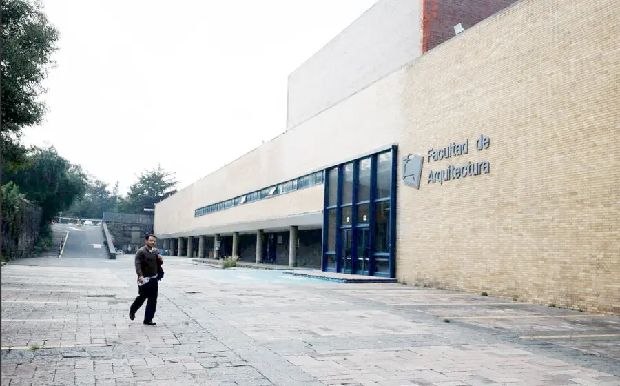 La mañana de ayer, el rector Leonardo Lomelí sostuvo una reunión con la Comisión Especial de Seguridad del Consejo Universitario. ## Foto: La Jornada