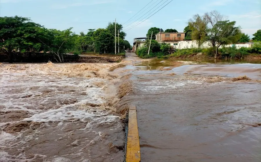 Las autoridades de Juchitán de Zaragoza, informaron que no se registraron afectaciones mayores, ni estuvo en riesgo la población.