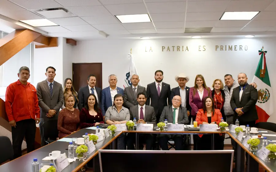 Se reunieron con los integrantes de la Comisión de Vigilancia. Foto: Cortesía