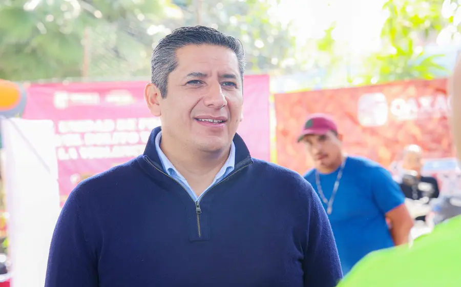 La estrategia se centra en escuchar directamente las demandas y necesidades comunitarias.