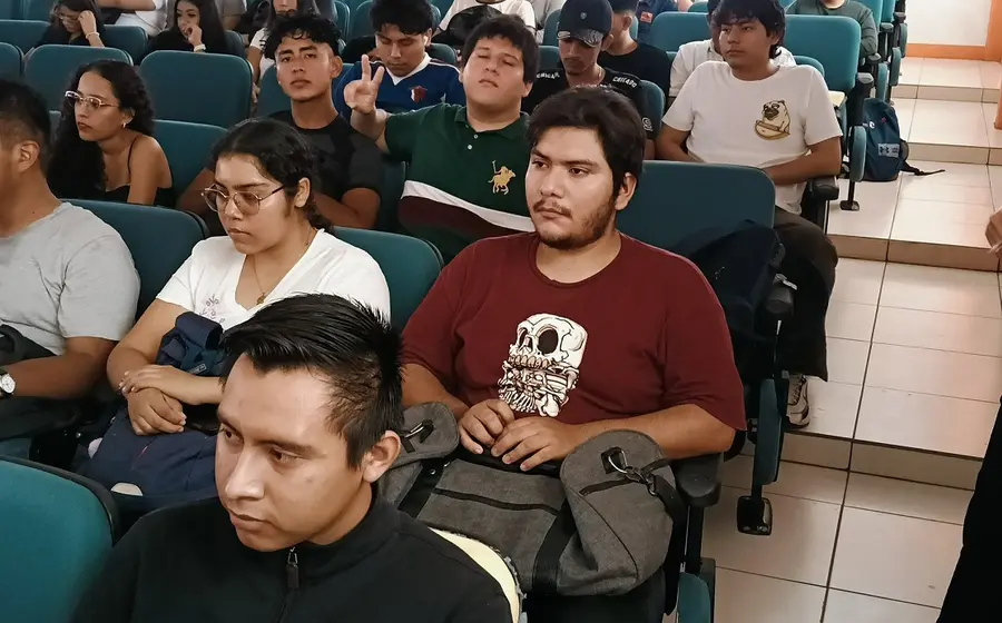 Con gran interés, el pasado fin de semana, estudiantes del Instituto Tecnológico del Istmo participaron en la plática titulada ¿A dónde los pueden llevar las habilidades en el idioma inglés?