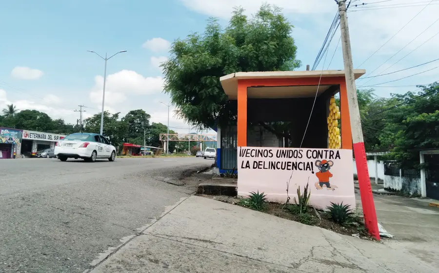 Ha incrementado el uso de mantas y pintas para alertar a los delincuentes.