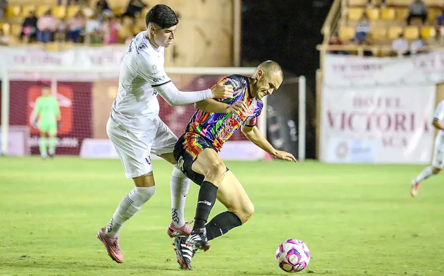 Lucharon pero los visitantes sacaron la igualada sobre el final