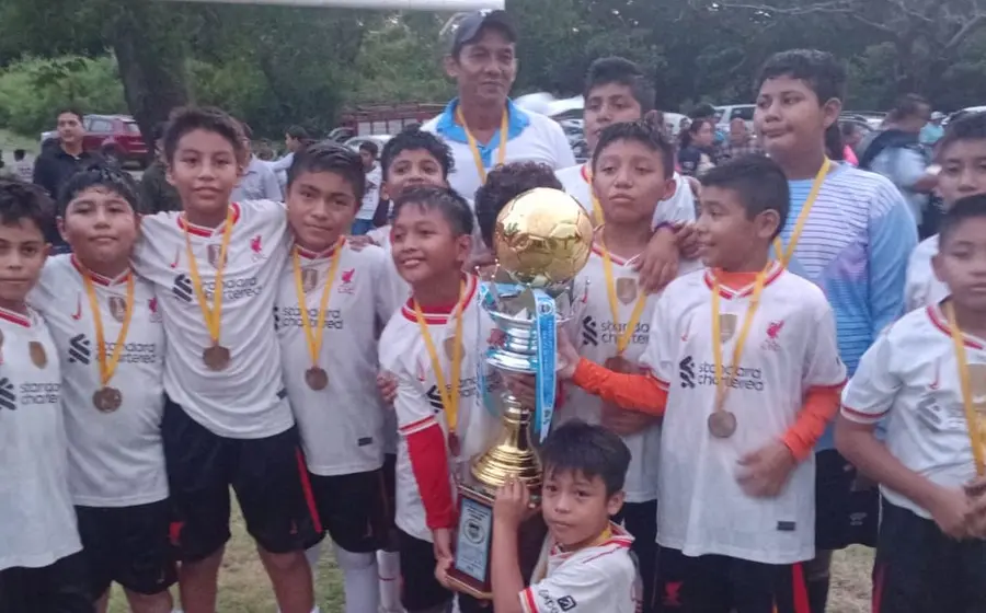 Merecido el título de la categoría juvenil para Cachorros.