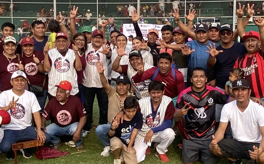 Tekos, flamante bicampeón del beisbol tipo esponja.