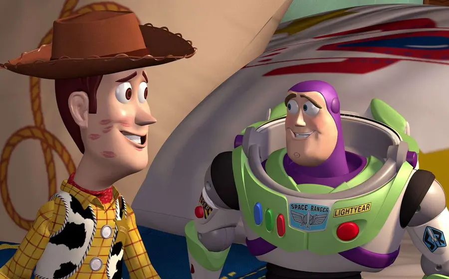 Woody, movido por las consecuencias que él mismo provocó, se aventura al rescate del soldado espacial, viaje que realiza para salvaguardar su propia integridad, credibilidad y liderazgo.