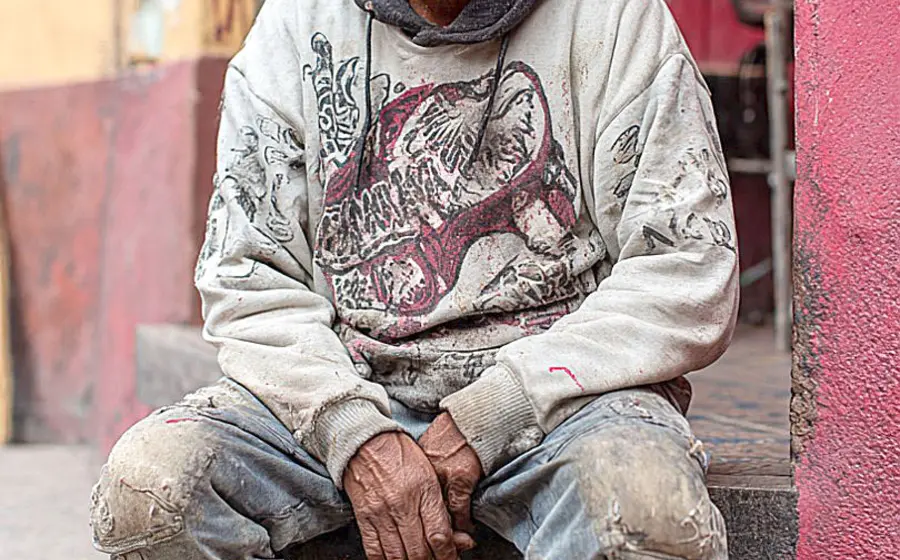 Durante 18 meses me he sentido enfermo, perdí el apetito, me cuesta conciliar el sueño y en ocasiones no logro dormir. 