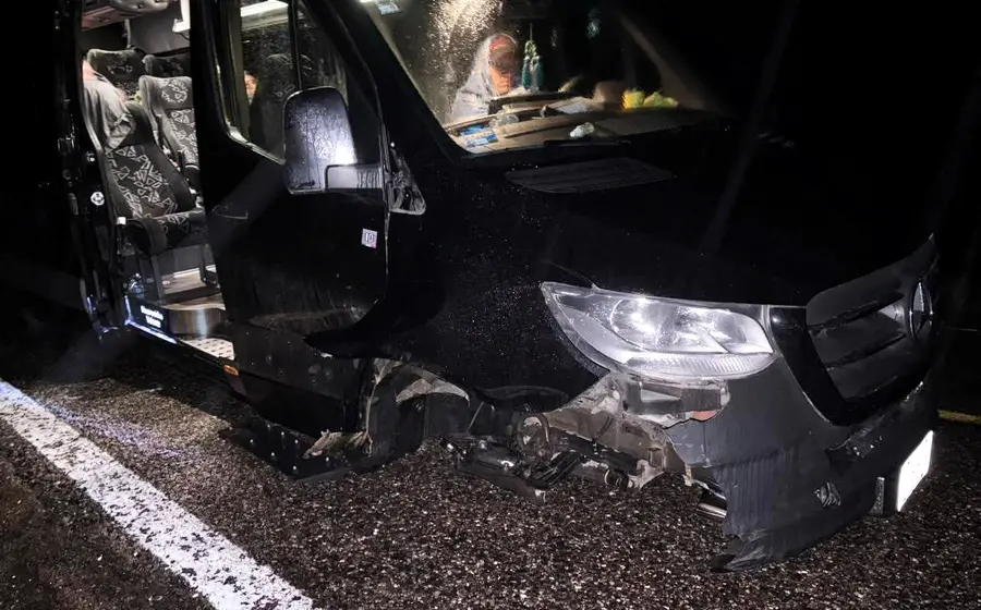 El percance sucedió a la altura de la zona conocida como El Camarón, en Yautepec, cuando se dirigían a una presentación al estado de Chiapas.