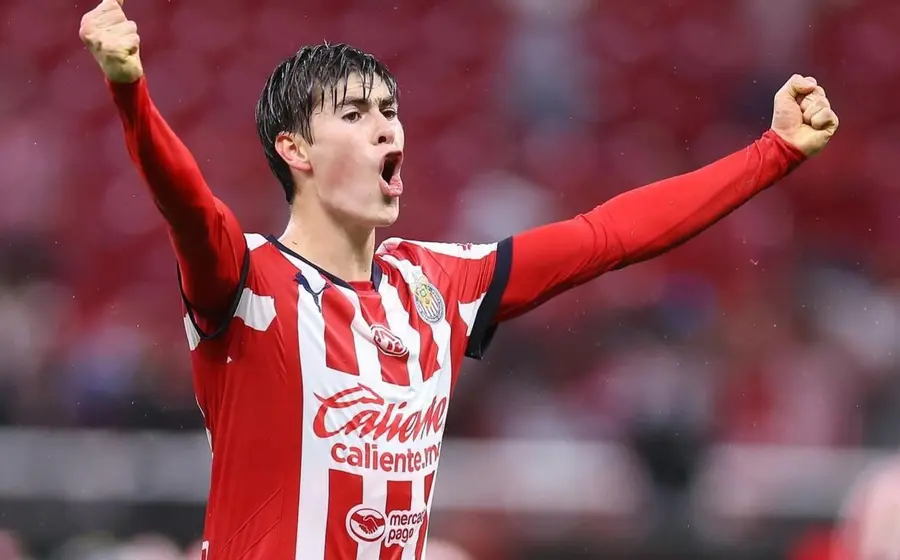 El Hormiga González es el máximo goleador de Chivas en el Apertura 2025