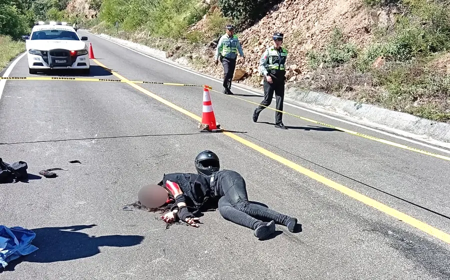 El trágico accidente ocurrió en la carretera al Istmo, en jurisdicción de San Juan Guegoyache, Tlacolula.