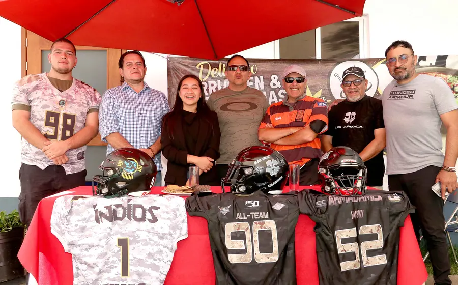 Organizadores, jugadores e invitados en la presentación del evento