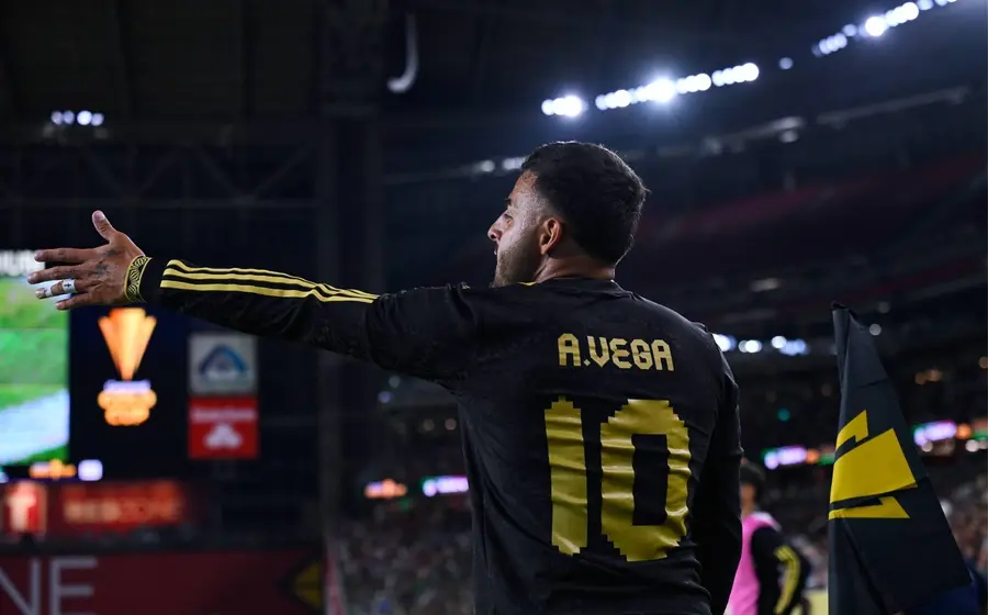 En juego amistoso, la Selección Mexicana se enfrenta hoy a Colombia, como preparación para el Mundial del 2026