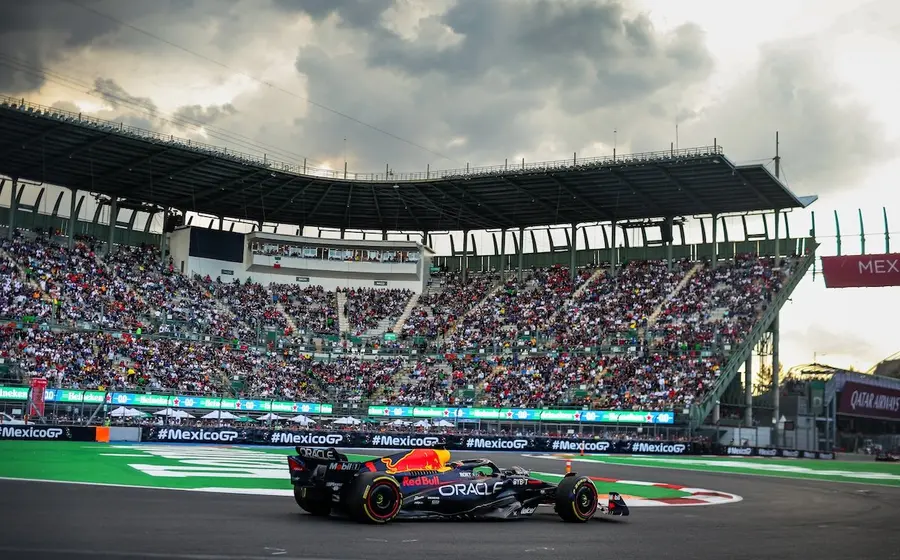 El piloto neerlandés Max Verstappen fue el más rápido en el primer día de prácticas del GP de México 2025
