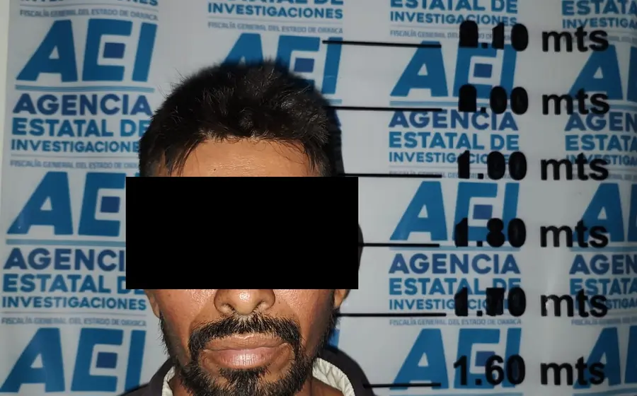 Noé es detenido por la policía en San Pedro Pochutla, Oaxaca, después de haber sido acusado de agredir físicamente a su tía.