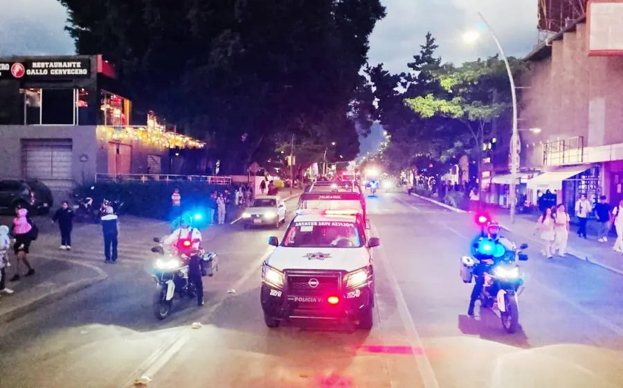Un operativo de seguridad es implementado con patrullajes, filtros de concientización y la aplicación del dispositivo alcoholímetro en un punto de revisión vial.