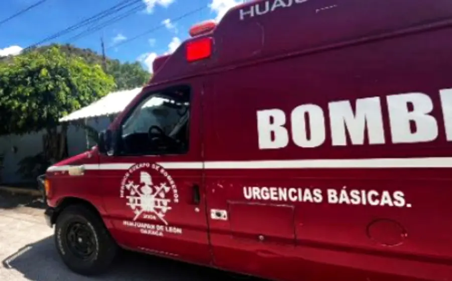 El joven de 22 años de edad, sufrió el accidente en la carretera Huajuapan-México, a la altura de la colonia San Miguel.