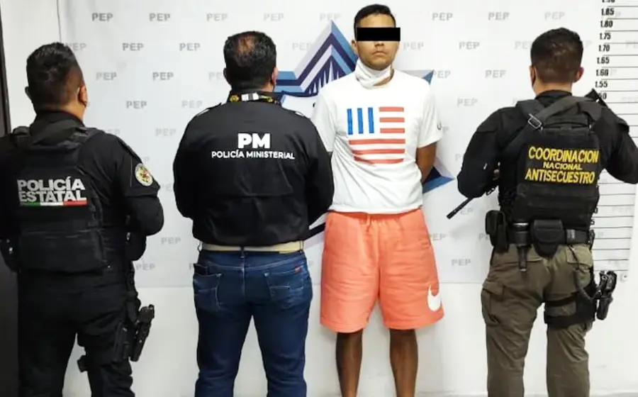 Gustavo Abigail alias El Pino, hijo del ex diputado de PRI, es acusado de asesinar a una mujer y su hijo en Cosolapa.