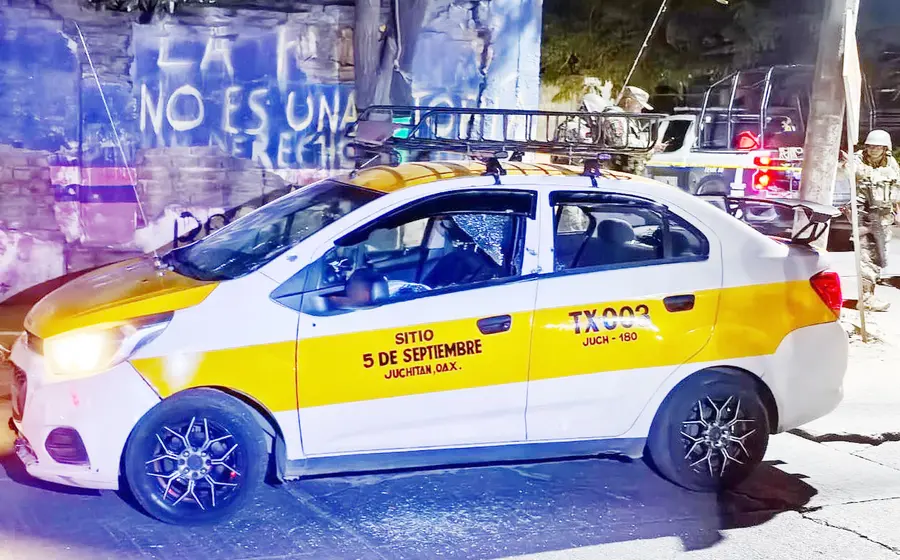 Fernando, un taxista de 50 años, fue asesinado mientras conducía su vehículo de trabajo en la ciudad de Juchitán de Zaragoza.