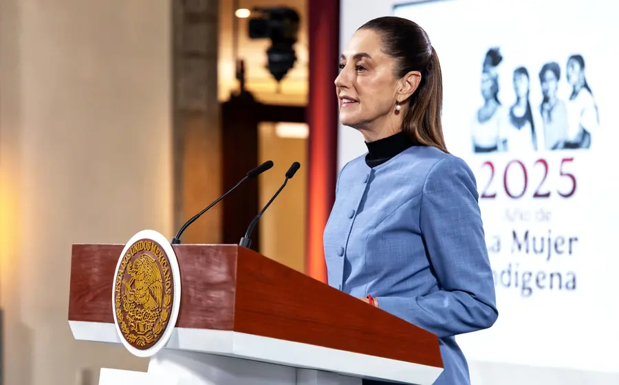  El objetivo es escuchar la opinión de la ciudadanía, organizar debates públicos, realizar estudios y presentar propuestas para que se elabore una iniciativa en material electoral, detalló la Presidenta de México.