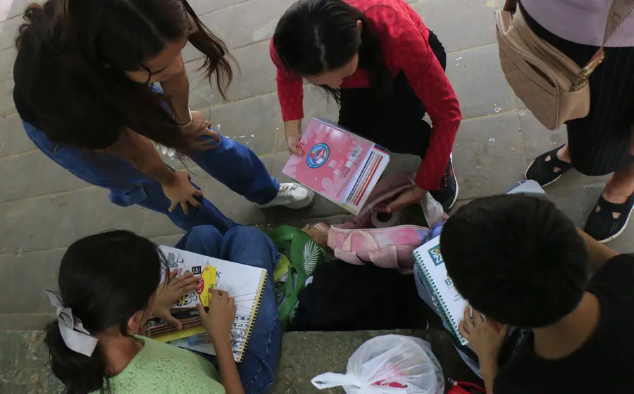 De acuerdo a los datos de la dependencia federal, el ciclo escolar pasado había en el estado 13 mil 666 escuelas, mismas que se redujeron a 13 mil 619 en el presente ciclo.