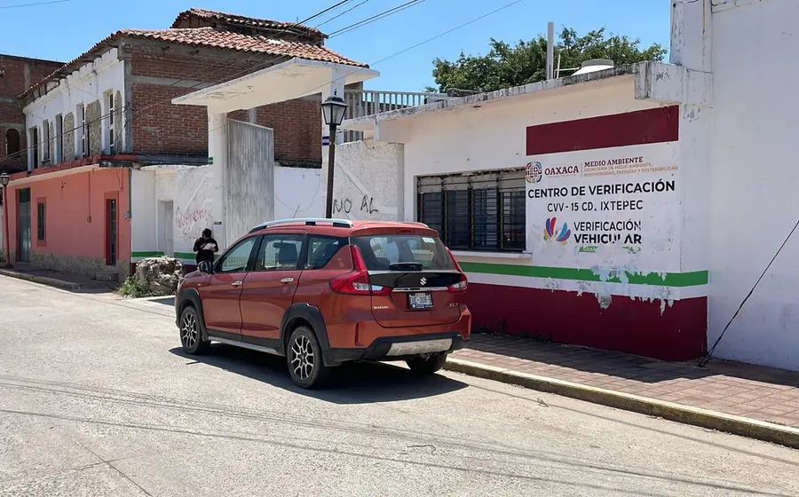 Los inconformes solicitan que la verificación vehicular se realice cada año.