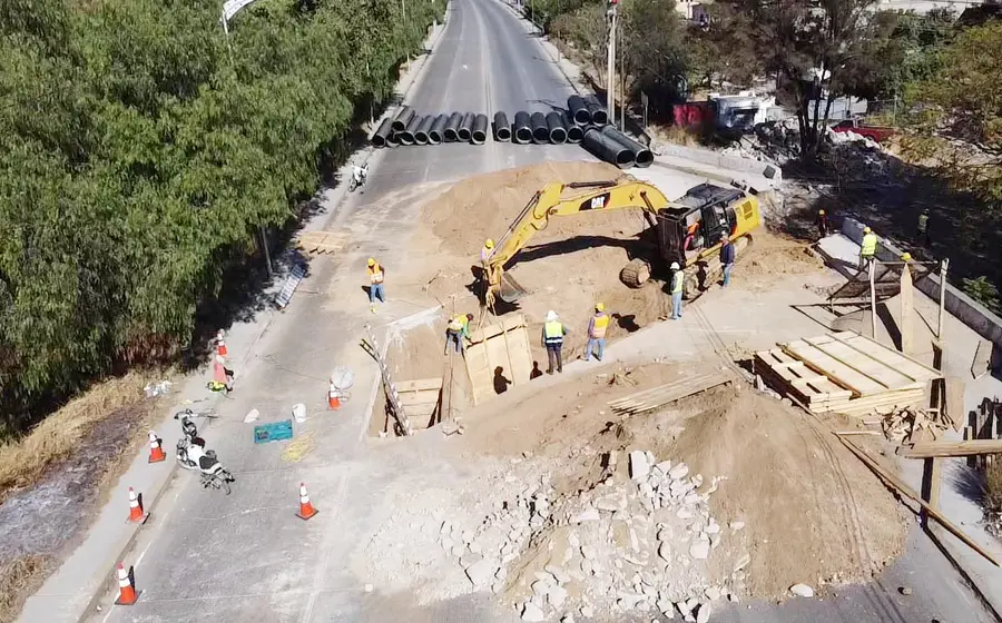 El organismo operador ha realizado 29 obras de drenaje sanitario y pluvial, evitando 19 descargas directas hacia los ríos Atoyac y Salado. 