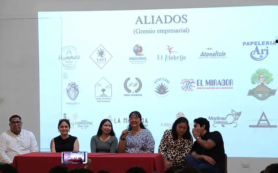 La película habla sobre los sueños de una mujer.