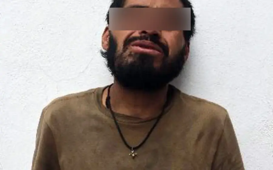 Jonathan fue detenido por policías municipales.