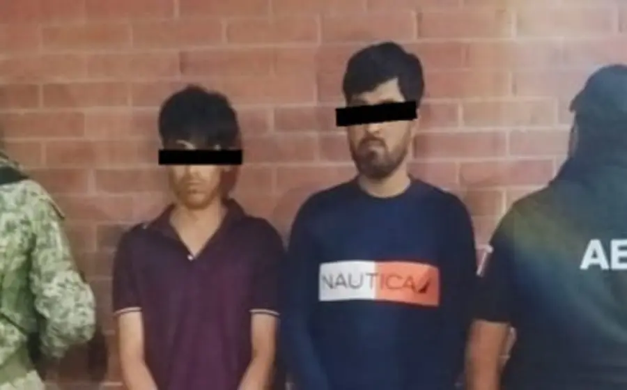 Las dos personas fueron detenidas en el cateo a un domicilio en la colonia El Arenal, Miahuatlán de Porfirio Díaz.