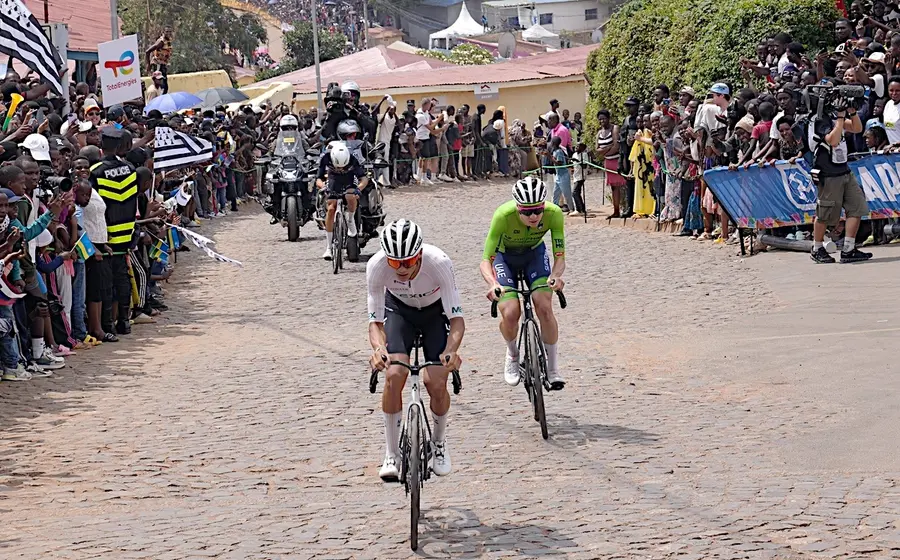 Isaac del Toro se convirtió en el mejor mexicano en la historia de los Mundiales de Ciclismo de Ruta