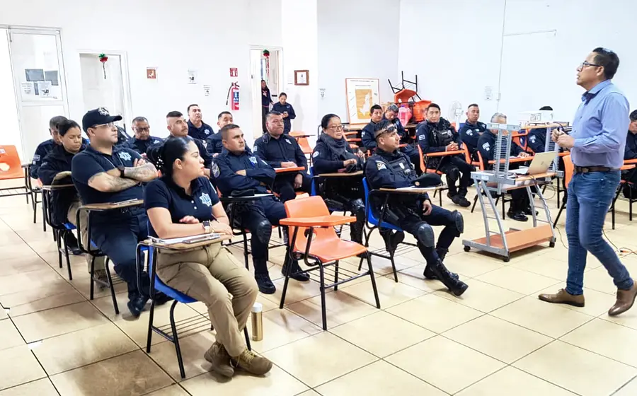Policías de la Secretaría de Seguridad Vecinal recibieron capacitación sobre los reportes que deben realizar por detenciones por faltas cívicas.