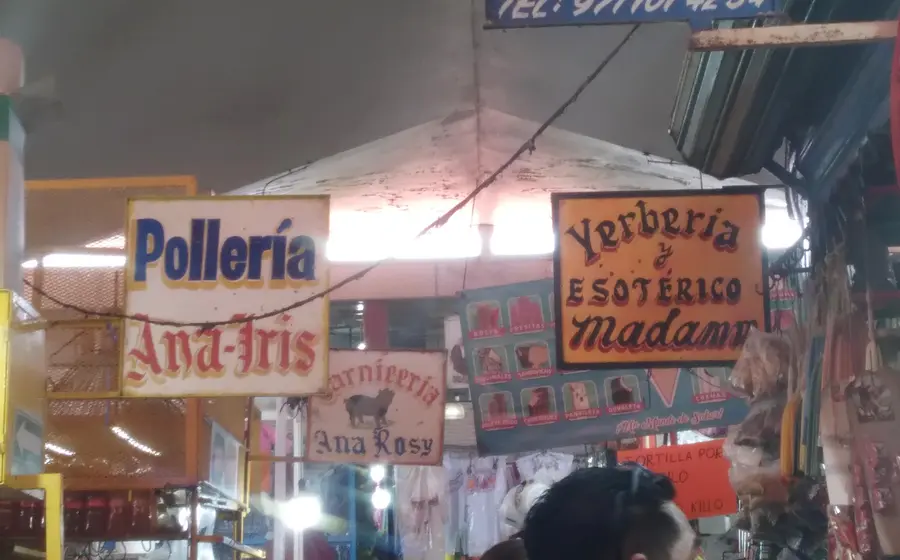 Los consumidores cada compran menos, pues la crisis obliga a muchos economizar el recurso