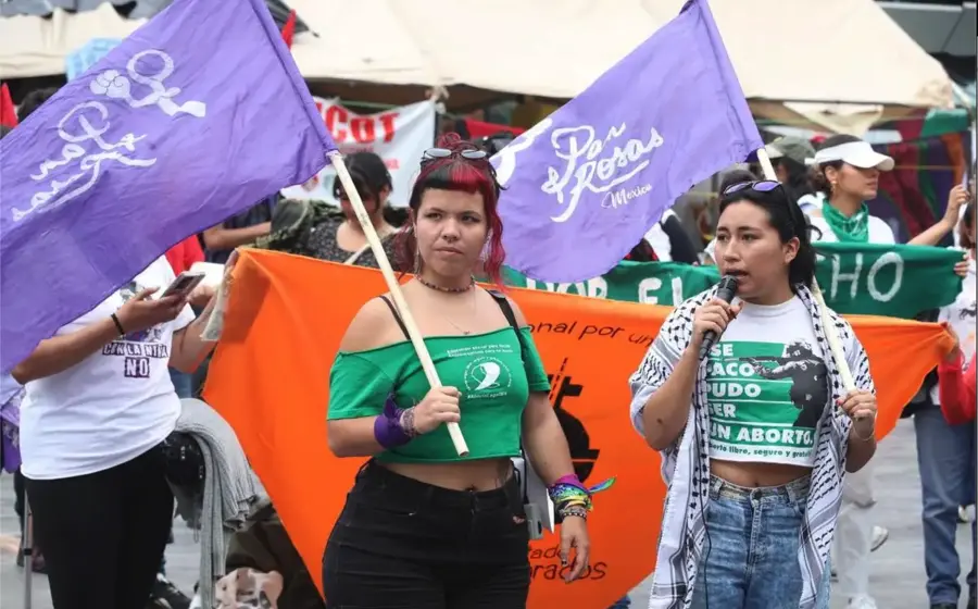 La marcha partió de la Glorieta de las mujeres que luchan al Hemiciclo a Juárez- Plaza Palestina.