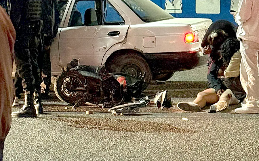 Atienden a lesionadas en colisión.
