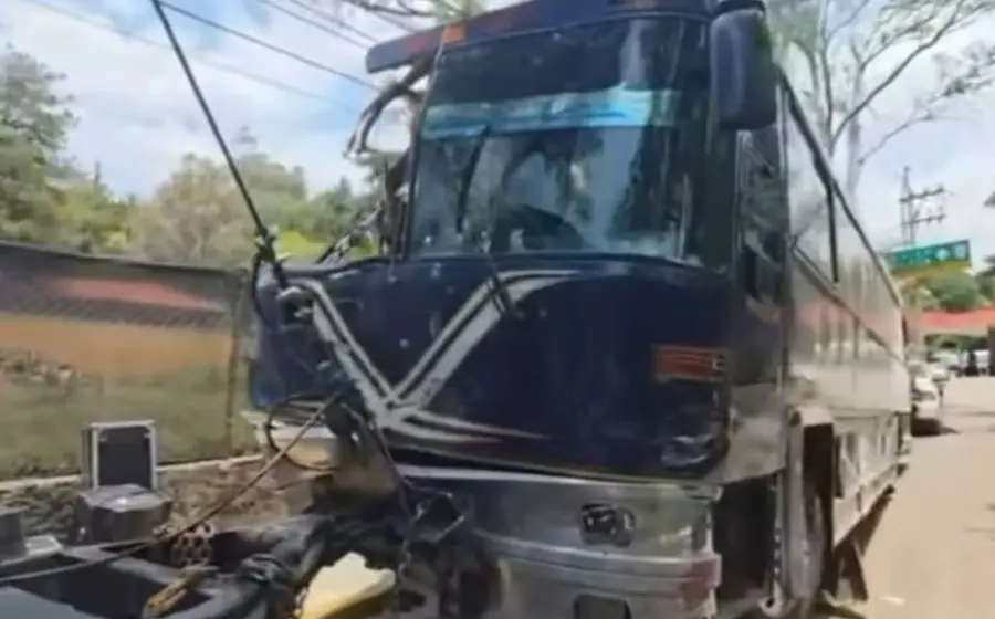 Una falla mecánica provocó el percance en carretera.