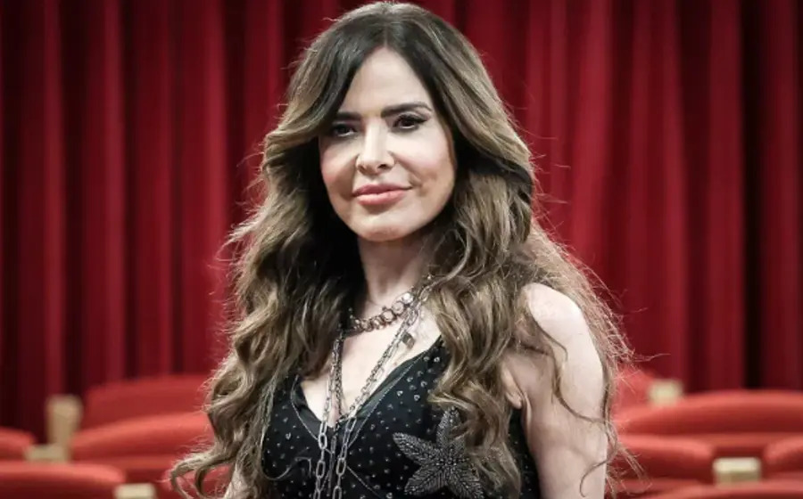Ni la cantante ni su equipo han emitido una postura al respecto.