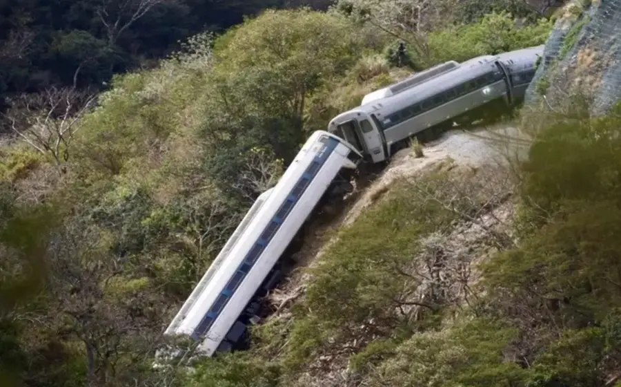 Tres señalados enfrentan juicio por tragedia ferroviaria en el sur del país.