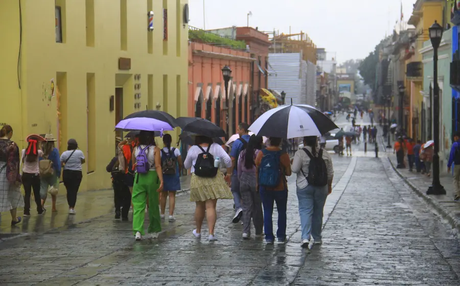 Protección Civil alerta por lluvias, viento y descargas eléctricas en varias regiones.
