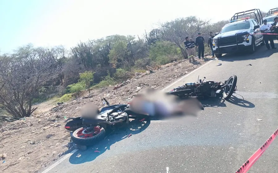 Sin cascos y sin oportunidad: choque frontal en el Istmo acaba con dos vidas.