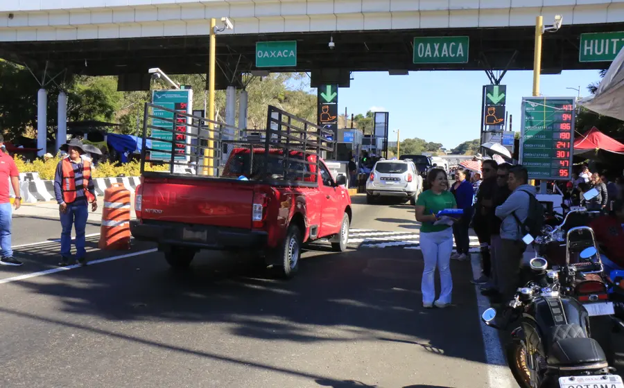 Golpe al bolsillo: aumentan tarifas de peaje en Oaxaca.