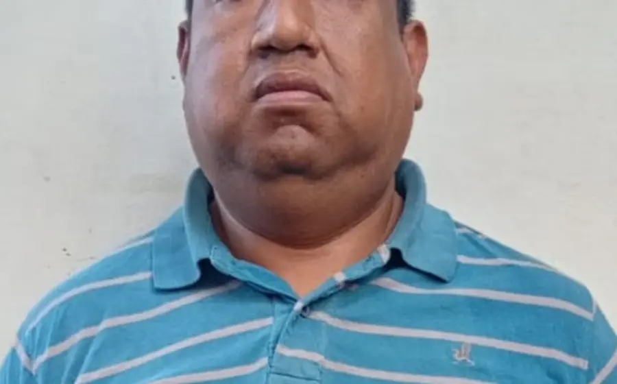 Capturan a dos implicados en fraude con tarjetas bancarias en Santa Rosa Panzacola.