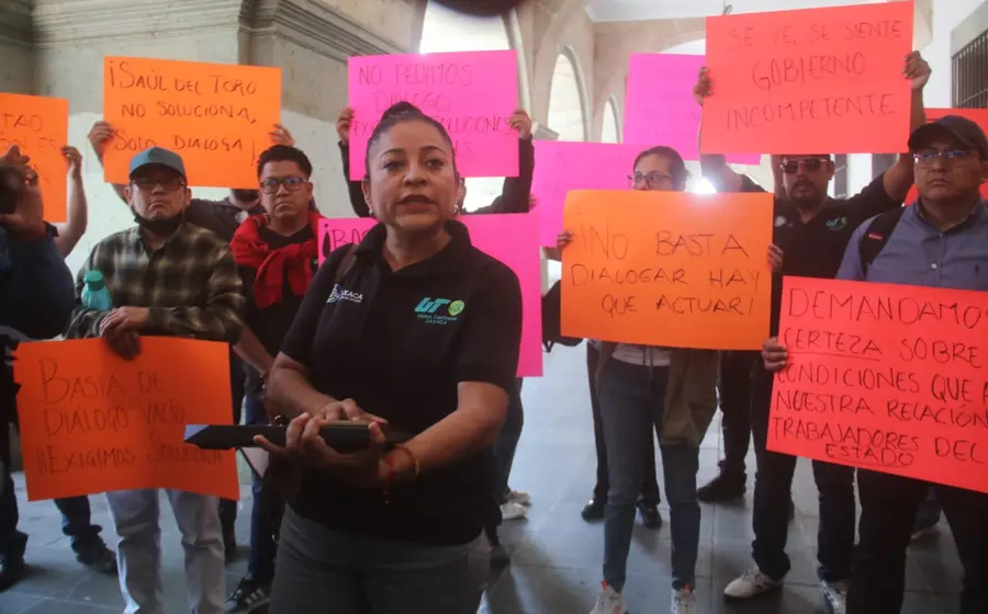 UTVCO en paro: trabajadores protestan frente al Palacio de Gobierno.
