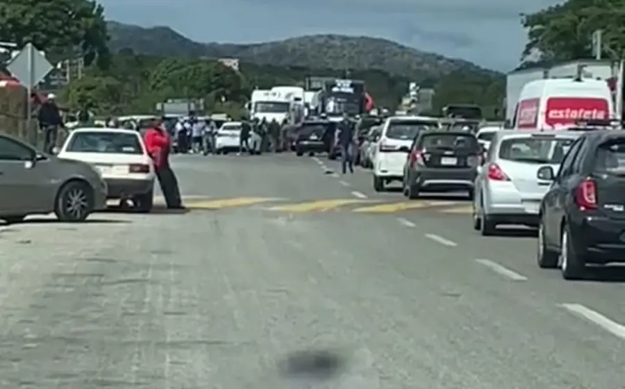 Una comunidad de la región del Istmo se encuentra a oscuras debido a los persistentes apagones, una situación que genera preocupación entre los habitantes.