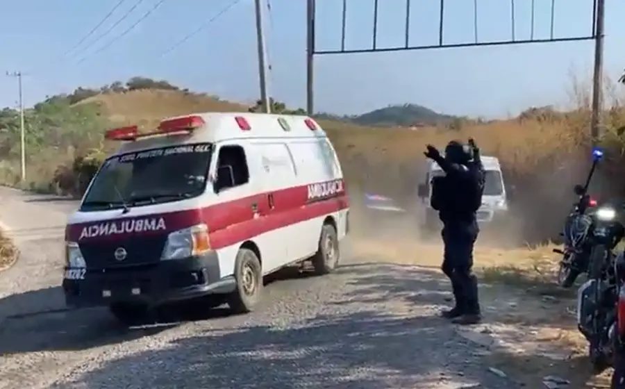 La escena de un ataque armado en Pinotepa Nacional que dejó como saldo una persona sin vida y otra más lesionada por arma de fuego.
